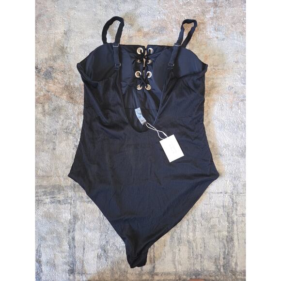 COASTAL WAVES- swimwear 1 piece black ribbed with silver hardware 3XL - Picture 4 of 6